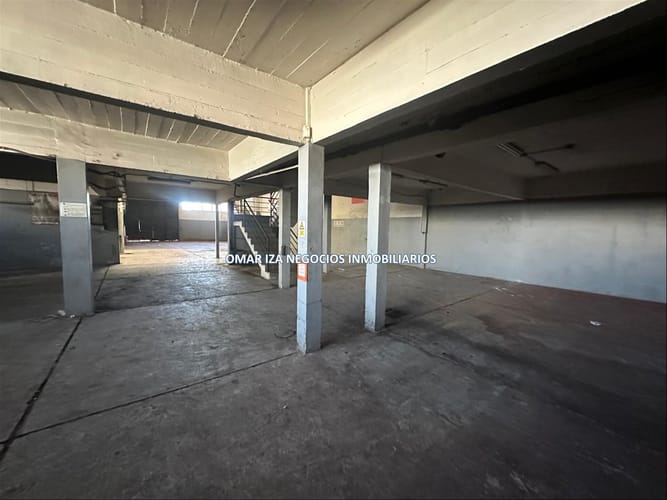 ALQUILER LOCAL COMERCIAL MALVIN SOBRE AV DEPOSITO, GARAGE · Foto 4