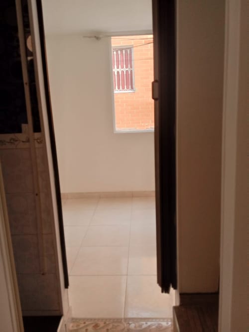 Casa de 4 alcobas en arriendo en Eduardo Santos, Bogotá, 56 m² · foto 3 de 21
