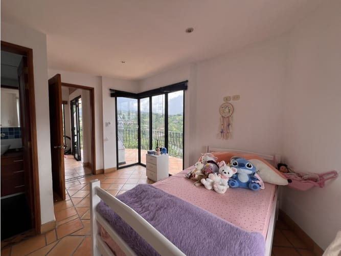 Casa de 4 alcobas en arriendo en El Arenillo, Manizales, 296 m² · foto 10 de 16