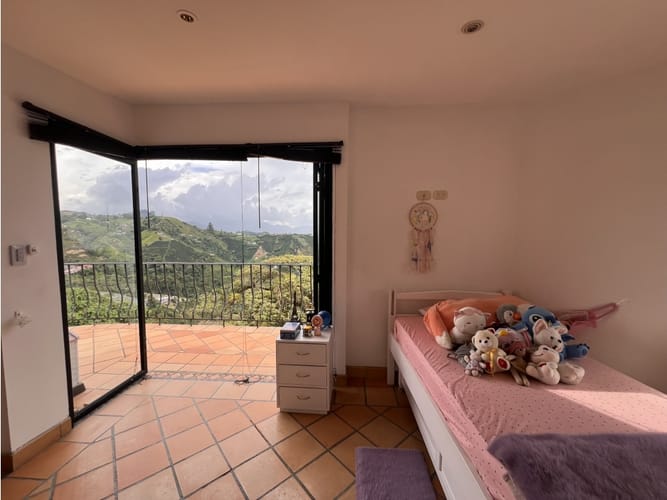 Casa de 4 alcobas en arriendo en El Arenillo, Manizales, 296 m² · foto 15 de 16