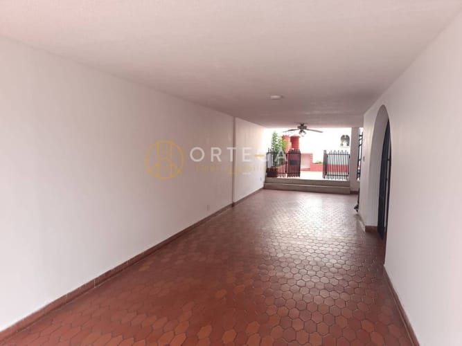 Casa de 5 alcobas en arriendo en Cañaveral Panamericano, Floridablanca, 300 m² · foto 3 de 24