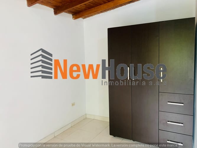 Apartamento de 2 alcobas en arriendo en Campo Valdes No.1, Medellín, 73 m² · foto 3 de 13