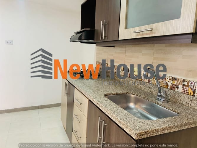 Apartamento de 2 alcobas en arriendo en Campo Valdes No.1, Medellín, 73 m² · foto 9 de 13