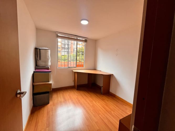 Apartamento de 3 alcobas en venta en Colina Campestre, Bogotá, 81 m² · foto 4 de 24
