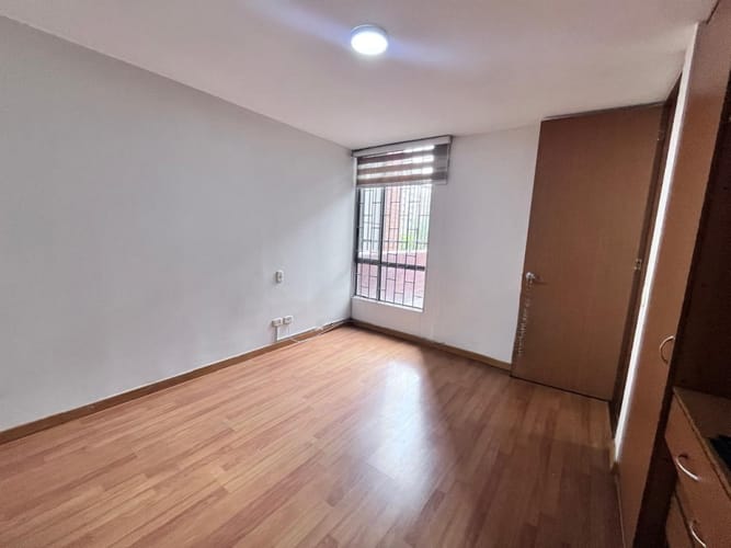 Apartamento de 3 alcobas en venta en Colina Campestre, Bogotá, 81 m² · foto 7 de 24
