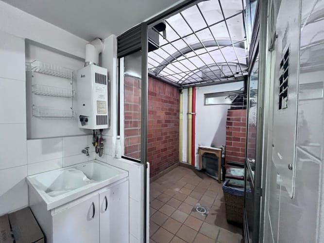 Apartamento de 3 alcobas en venta en Colina Campestre, Bogotá, 81 m² · foto 10 de 24