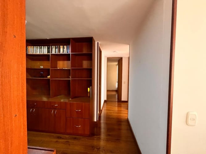 Apartamento de 3 alcobas en venta en Colina Campestre, Bogotá, 81 m² · foto 12 de 24