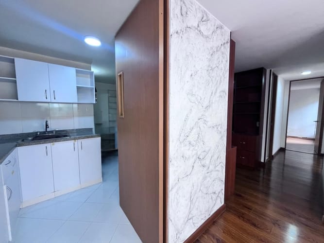 Apartamento de 3 alcobas en venta en Colina Campestre, Bogotá, 81 m² · foto 13 de 24