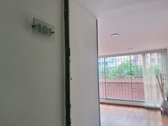 Apartamento de 3 alcobas en venta en Colina Campestre, Bogotá, 81 m² · foto 23 de 24