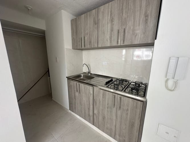 Apartamento de 3 alcobas en arriendo en Colseguros Norte, Bucaramanga, 48 m² · foto 2 de 9
