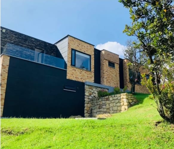 Casa de 3 alcobas en arriendo en Condominio Bosques Del Encenillo, Bogotá, 300 m² · foto 2 de 13