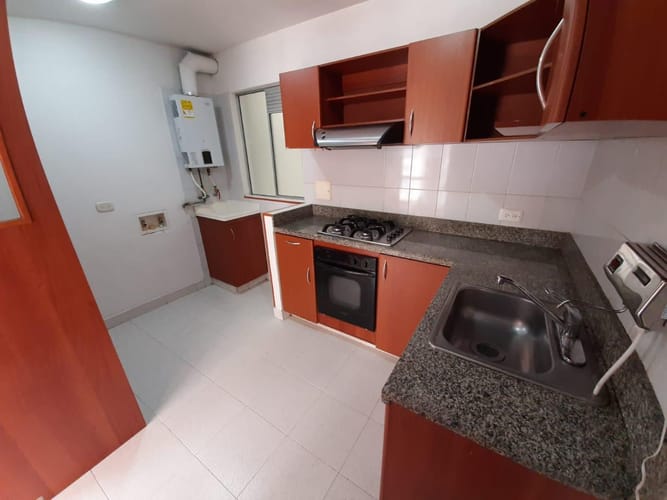 Apartamento de 3 alcobas en arriendo en Pontevedra, Bogotá, 80 m² · foto 3 de 7