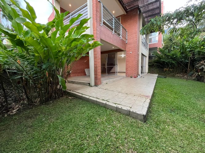 Casa de 4 alcobas en arriendo en El Poblado, Envigado, 320 m² · foto 19 de 19