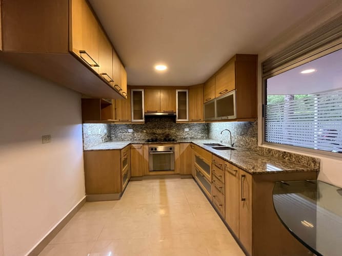 Casa de 4 alcobas en arriendo en El Poblado, Envigado, 320 m² · foto 5 de 19