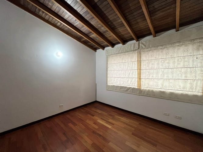 Casa de 4 alcobas en arriendo en El Poblado, Envigado, 320 m² · foto 15 de 19