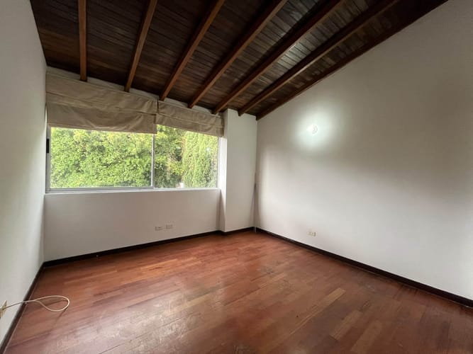 Casa de 4 alcobas en arriendo en El Poblado, Envigado, 320 m² · foto 12 de 19