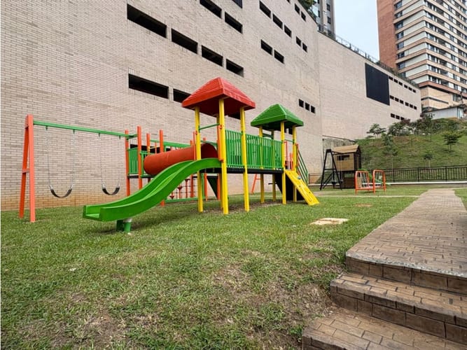 Apartamento de 2 alcobas en arriendo en El Poblado, Bogotá, 95 m² · foto 11 de 24