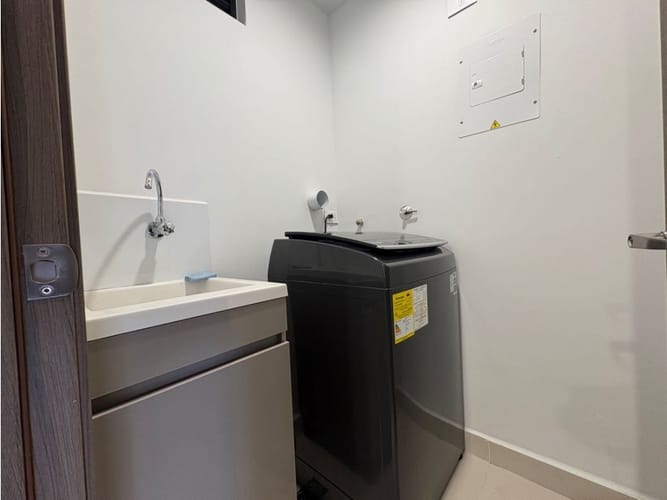 Apartamento de 2 alcobas en arriendo en El Poblado, Bogotá, 95 m² · foto 19 de 24