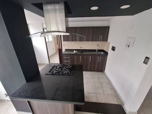Apartamento de 3 alcobas en arriendo en Los Colores, Medellín, 110 m² · foto 6 de 18