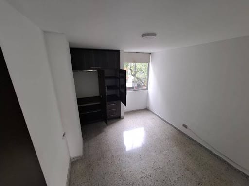 Apartamento de 3 alcobas en arriendo en Los Colores, Medellín, 110 m² · foto 9 de 18