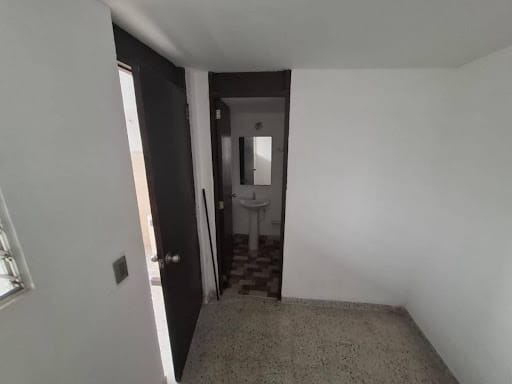 Apartamento de 3 alcobas en arriendo en Los Colores, Medellín, 110 m² · foto 12 de 18
