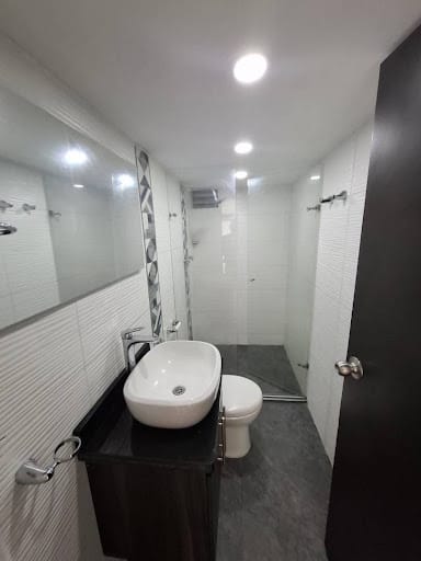 Apartamento de 3 alcobas en arriendo en Los Colores, Medellín, 110 m² · foto 15 de 18