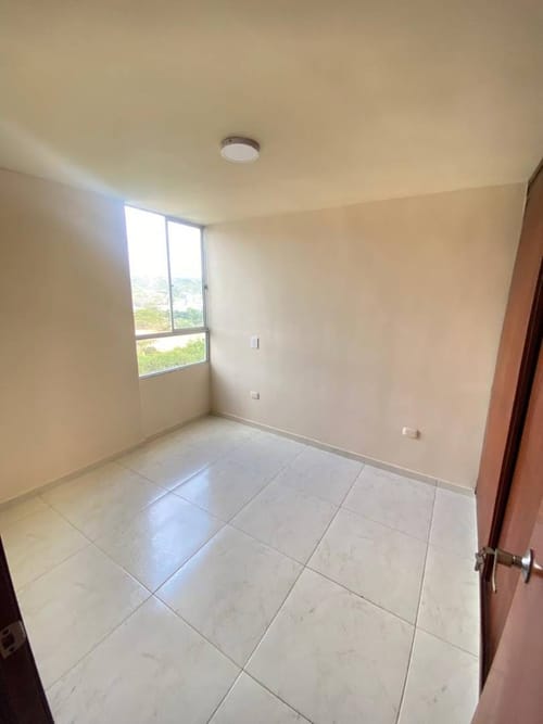 Apartamento de 3 alcobas en arriendo en Carrizal Campestre, Girón, 53 m² · foto 8 de 13