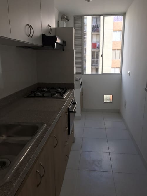 Apartamento de 3 alcobas en arriendo en Castilla, Bogotá, 76 m² · foto 5 de 21