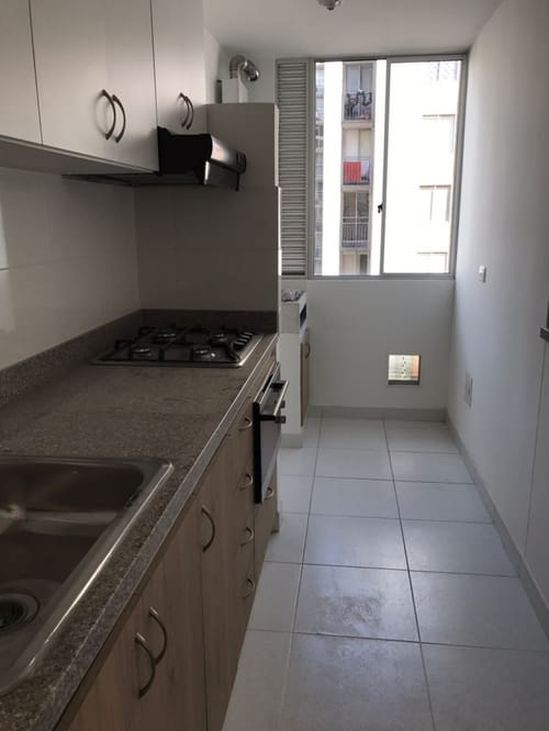 Apartamento de 3 alcobas en arriendo en Castilla, Bogotá, 76 m² · foto 6 de 21