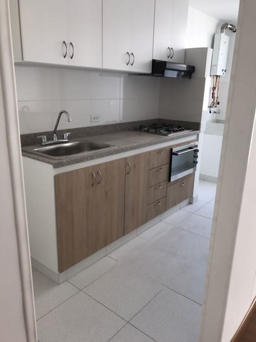 Apartamento de 3 alcobas en arriendo en Castilla, Bogotá, 76 m² · foto 10 de 21