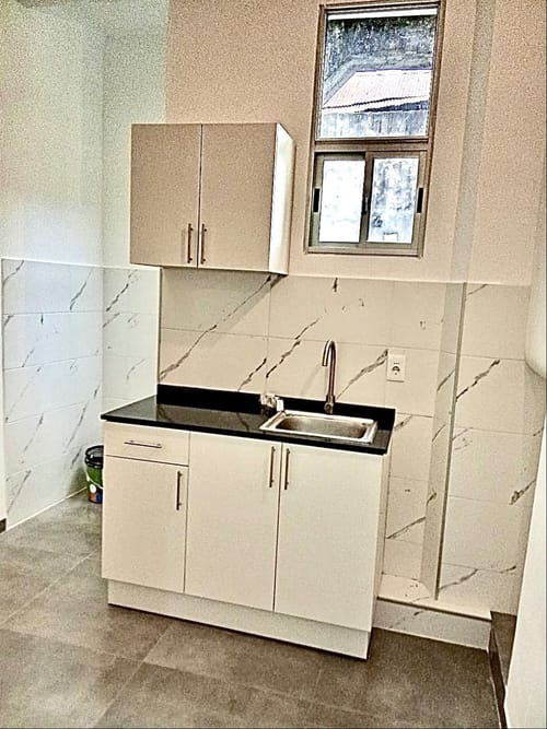 CENTRO SUR . Apartamento cocina comedor , 2 dormitorios , 1 baño , 2 terrazas , piso alto . G. Com $ · Foto 4