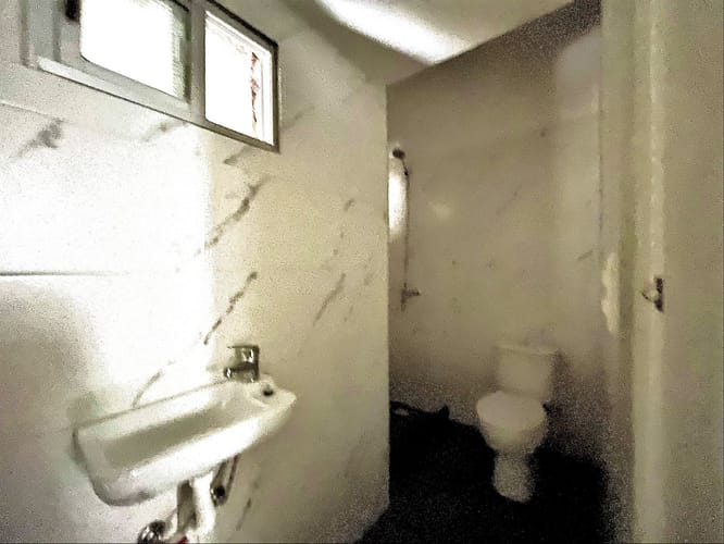 CENTRO SUR . Apartamento cocina comedor , 2 dormitorios , 1 baño , 2 terrazas , piso alto . G. Com $ · Foto 8