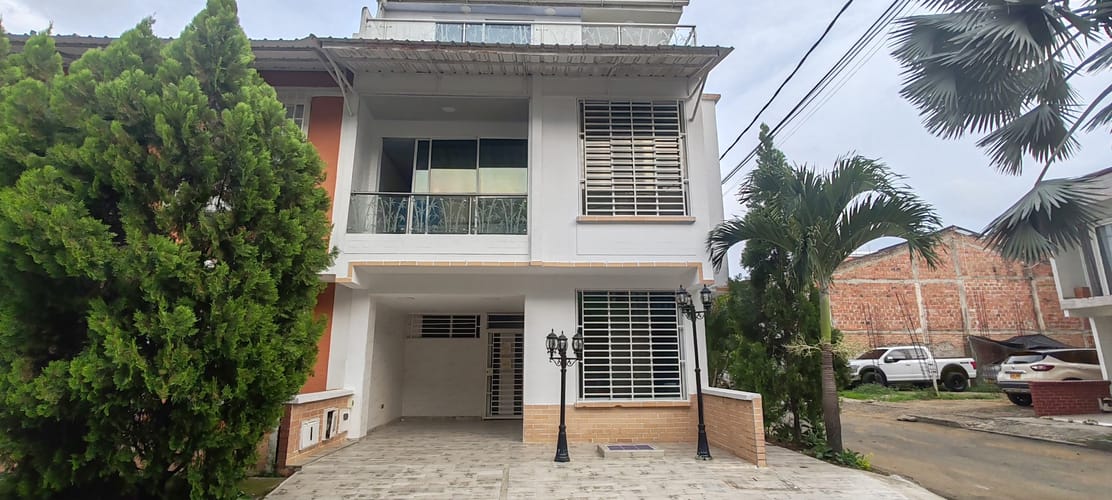 Casa de 4 alcobas en arriendo en Ub. Alferez Real, Jamundí, 180 m² · foto 3 de 24