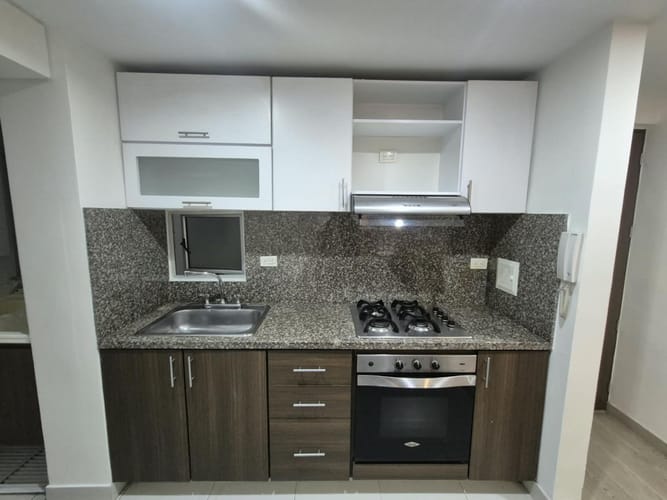 Apartamento de 3 alcobas en arriendo en Hayuelos, Bogotá, 67 m² · foto 4 de 5