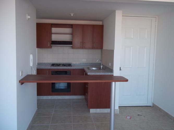 Apartamento de 3 alcobas en arriendo en Castilla, Bogotá, 80 m² · foto 3 de 23