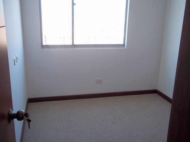 Apartamento de 3 alcobas en arriendo en Castilla, Bogotá, 80 m² · foto 10 de 23