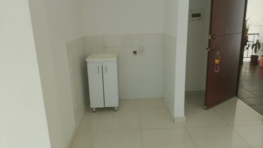 Apartaestudio en arriendo en El Ingenio, Cali, 32 m² · foto 9 de 16