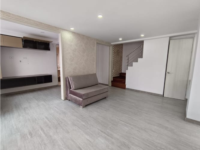 Apartamento de 3 alcobas en venta en Ciudad Salitre Oriental, Bogotá, 138 m² · foto 3 de 24