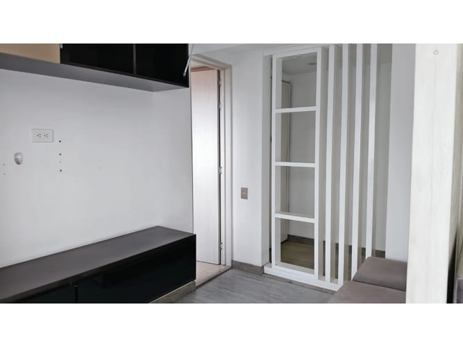 Apartamento de 3 alcobas en venta en Ciudad Salitre Oriental, Bogotá, 138 m² · foto 4 de 24