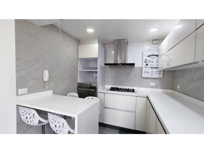Apartamento de 3 alcobas en venta en Ciudad Salitre Oriental, Bogotá, 138 m² · foto 10 de 24