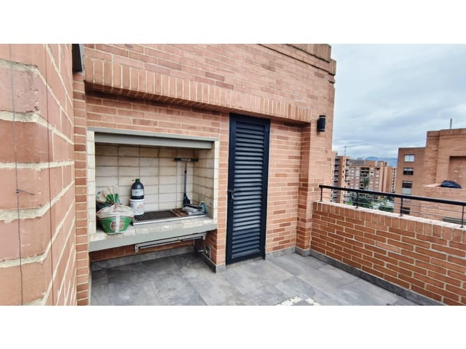 Apartamento de 3 alcobas en venta en Ciudad Salitre Oriental, Bogotá, 138 m² · foto 13 de 24