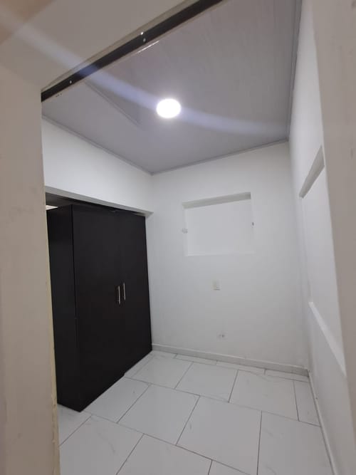 Apartamento de 3 alcobas en arriendo en Plazas Del Bosque, Ibagué, 76 m² · foto 2 de 23