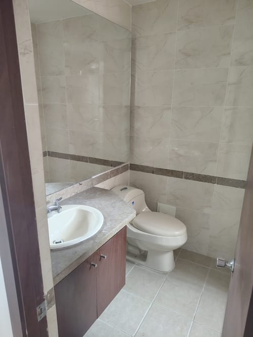 Apartamento de 3 alcobas en arriendo en Fontibon, Bogotá, 107 m² · foto 3 de 12