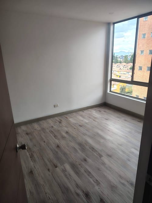 Apartamento de 3 alcobas en arriendo en Fontibon, Bogotá, 107 m² · foto 9 de 12
