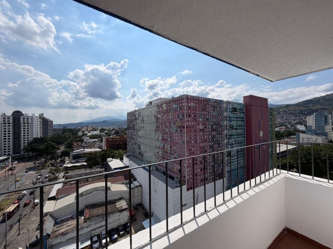Apartamento de 3 alcobas en arriendo en San Fernando Viejo, Cali, 111 m² · foto 5 de 13