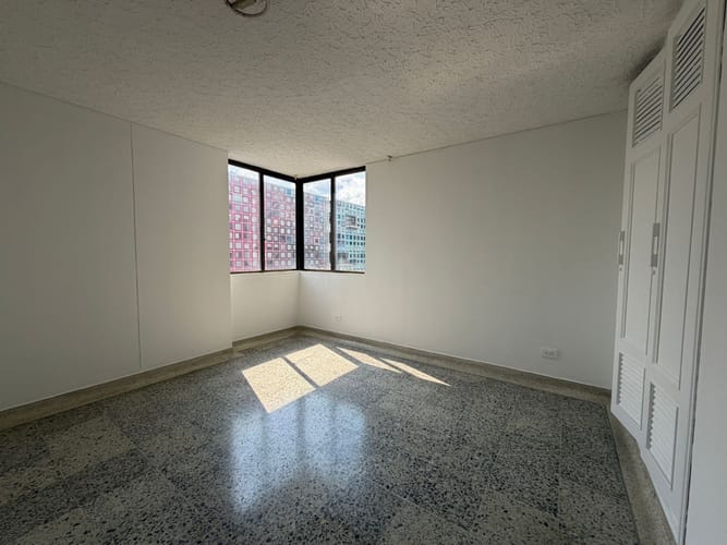 Apartamento de 3 alcobas en arriendo en San Fernando Viejo, Cali, 111 m² · foto 9 de 13