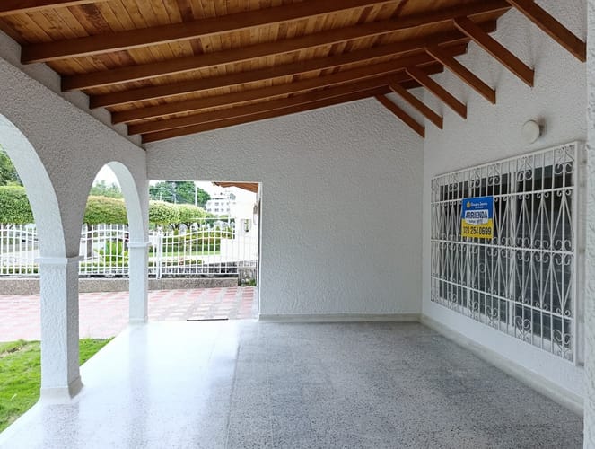 Casa de 4 alcobas en arriendo en Costa De Oro, Montería, 600 m² · foto 5 de 12