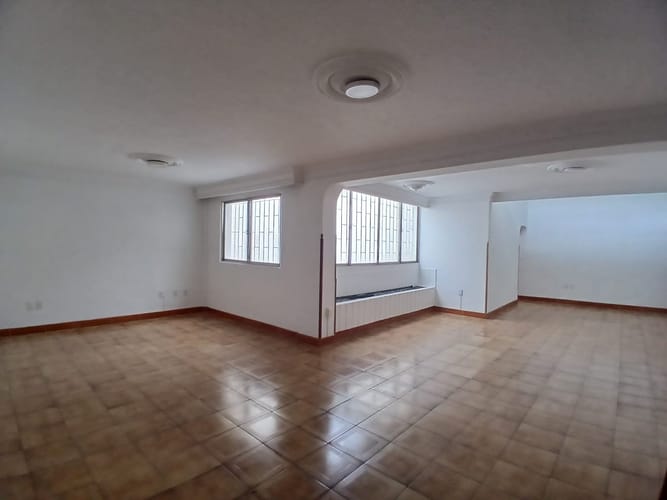 Apartamento de 3 alcobas en arriendo en Cabecera Del Llano, Bucaramanga, 146 m² · foto 2 de 14