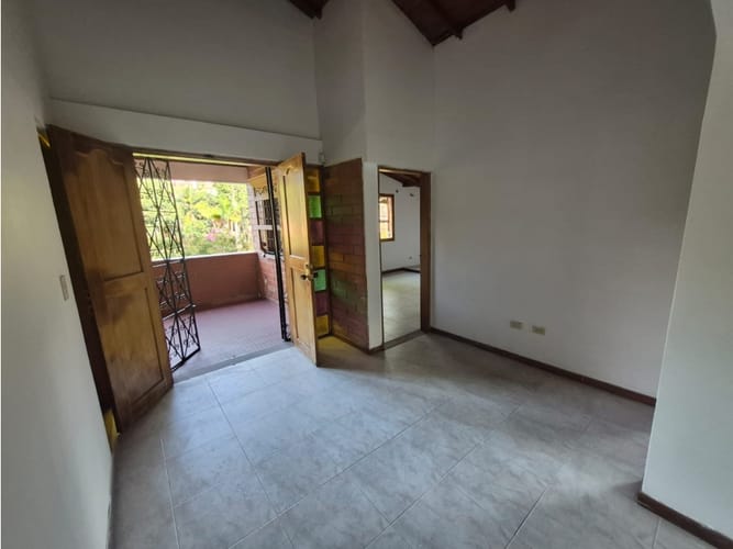 Casa de 3 alcobas en arriendo en El Retiro, 250 m² · foto 21 de 24