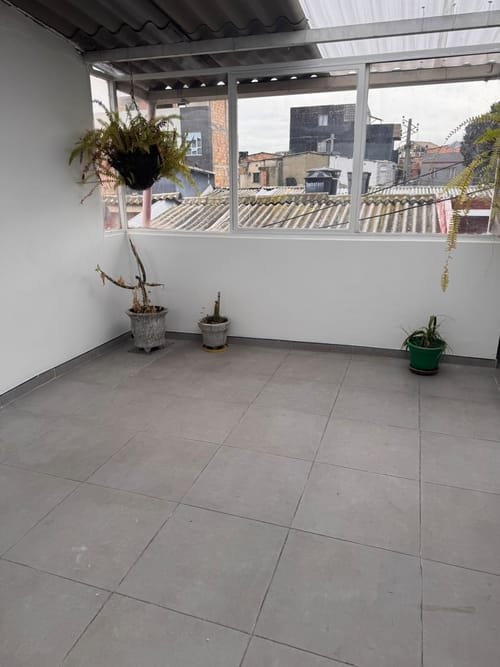 Apartamento de 2 alcobas en arriendo en La Española, Bogotá, 50 m² · foto 3 de 18